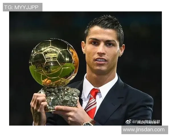 克洛斯:从德国足球传奇到世界足坛的金靴巨星之路